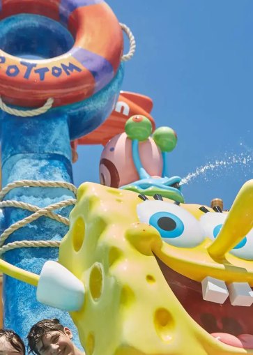 Juego de agua con la figura de Bob Esponja